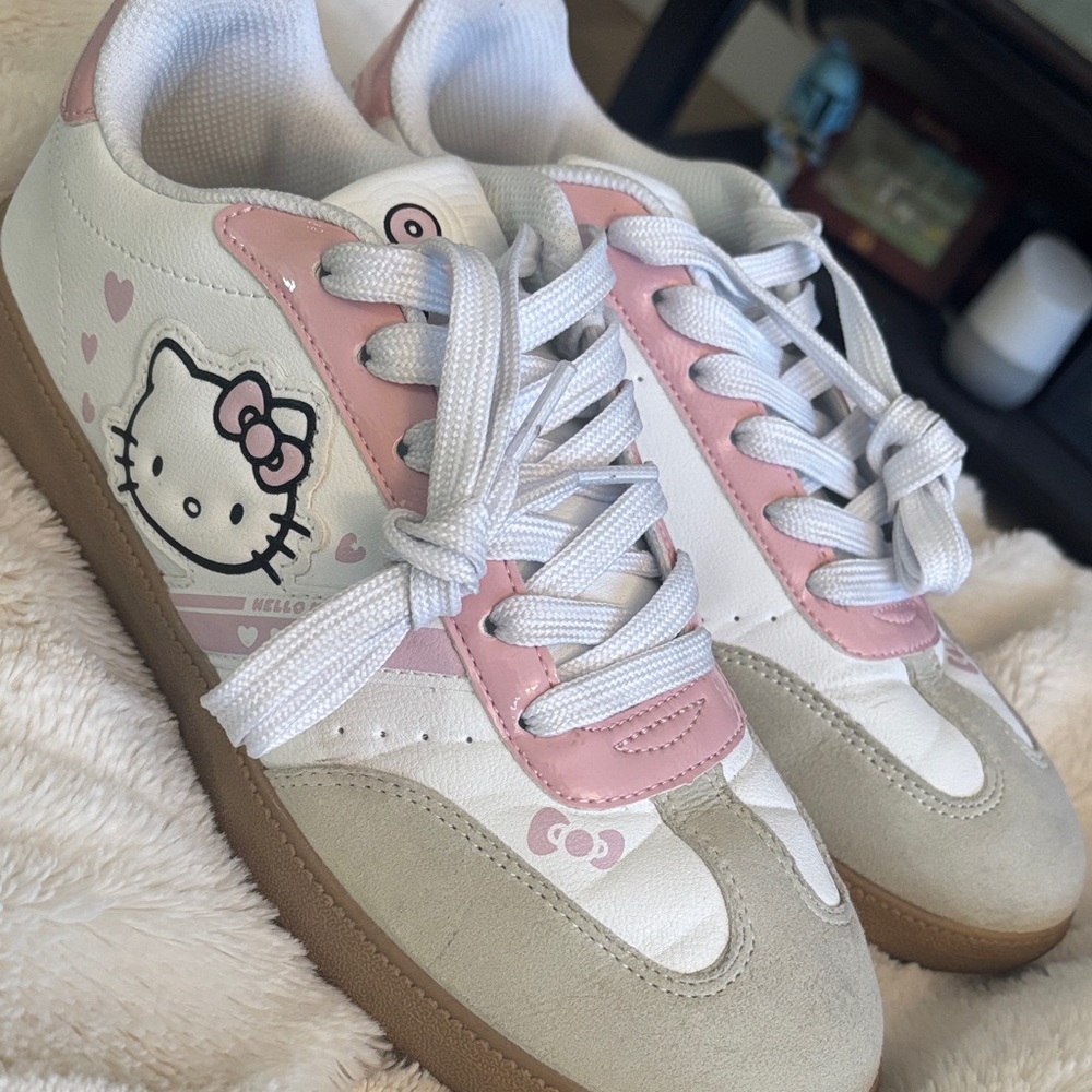 Hello Kitty Sneakers
